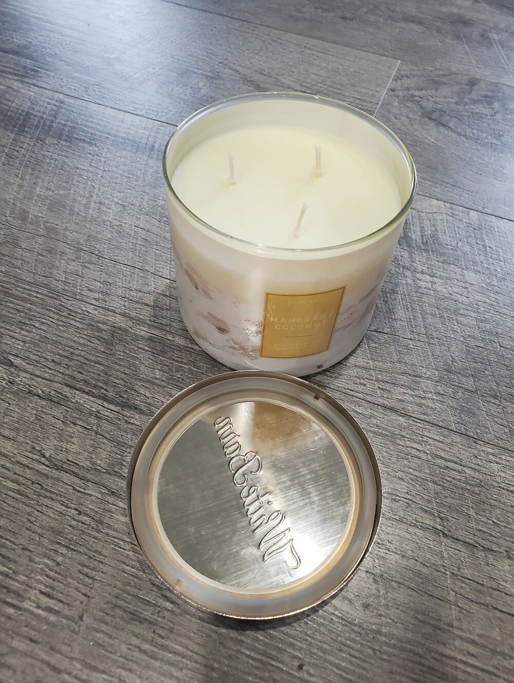 Bath And Body Works Mahogany Coconut 3 Wick Candle - Picture 3 of 4
